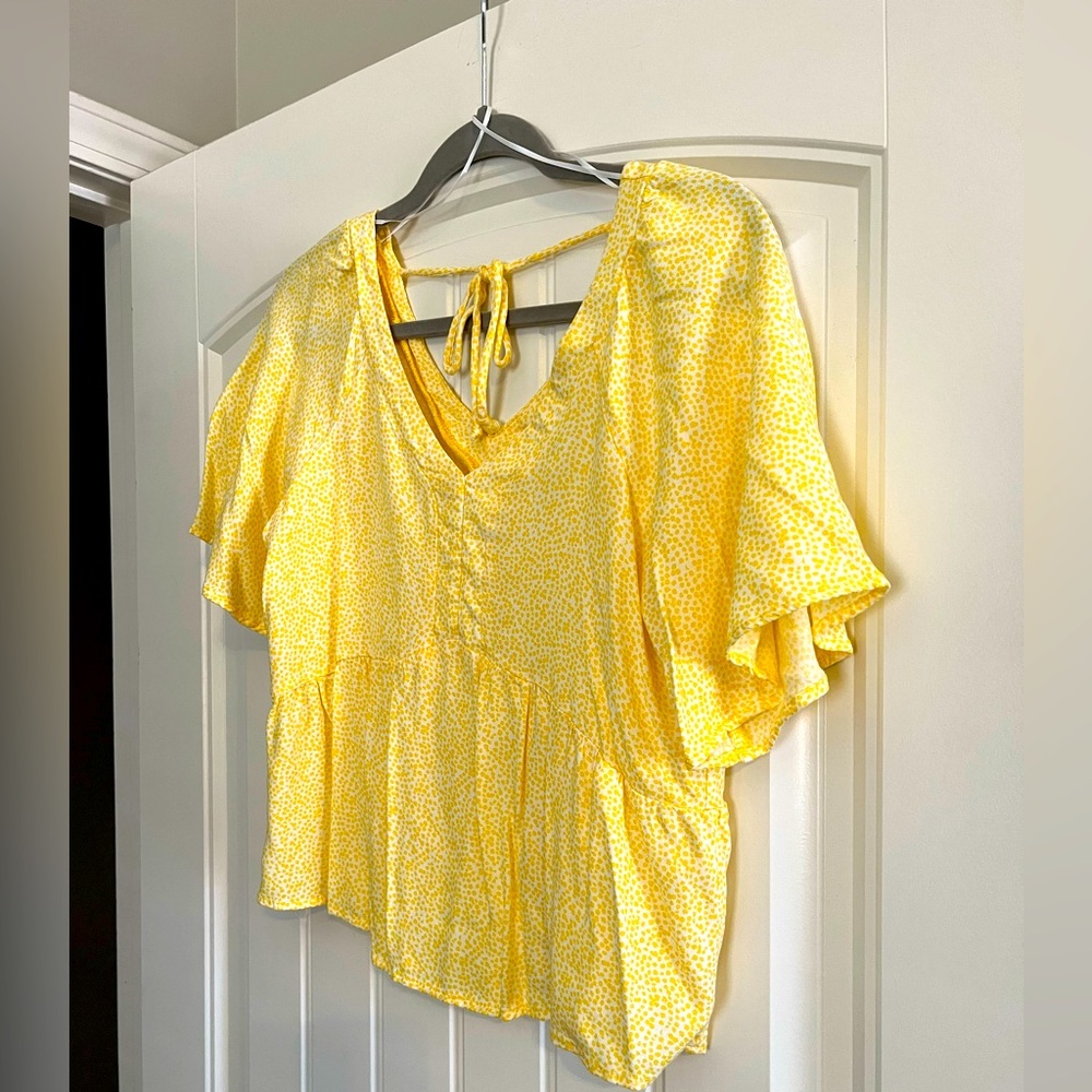 Urban Romantics spring top